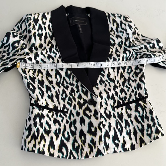 $65 BCBG MAXAZRIA Perfect, Worn once animal print blazer with open back SZ S - Picture 4 of 7